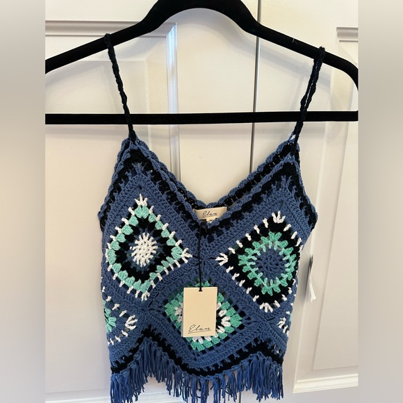 NEW ELAN sleeveless crochet fringe top